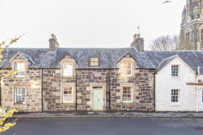 Charming Cardoon Cottage in beautiful village